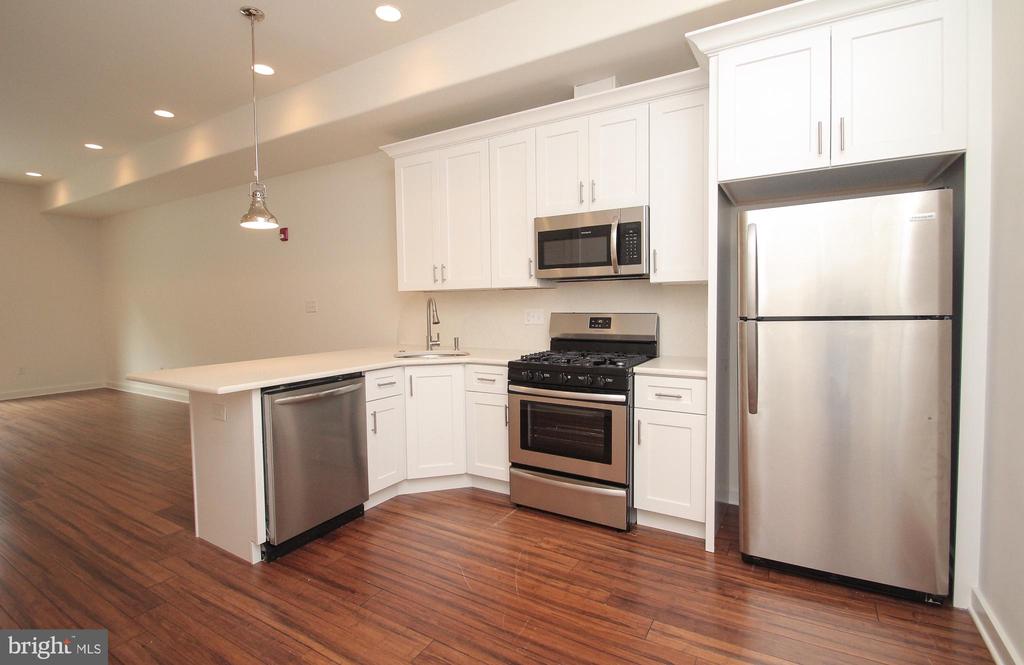 864 N 19TH STREET