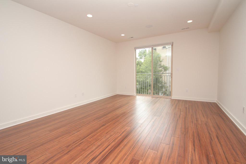 864 N 19TH STREET