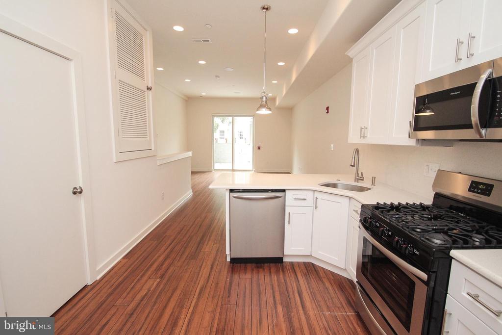 864 N 19TH STREET