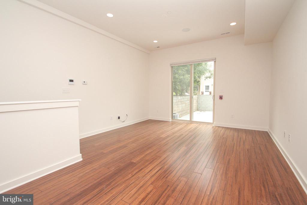 864 N 19TH STREET