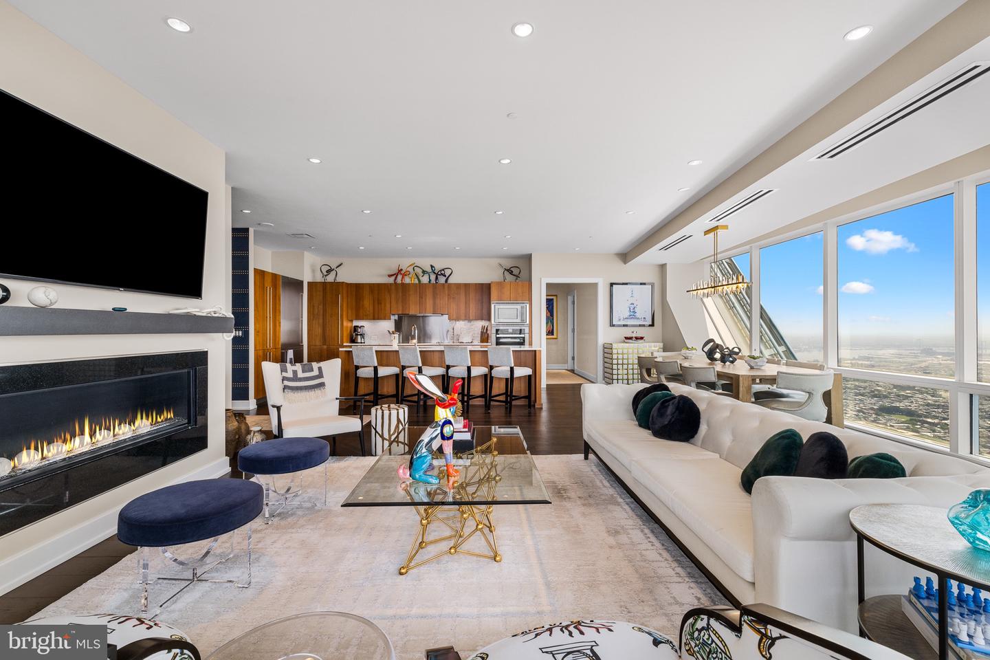 50 S 16TH ST #5501