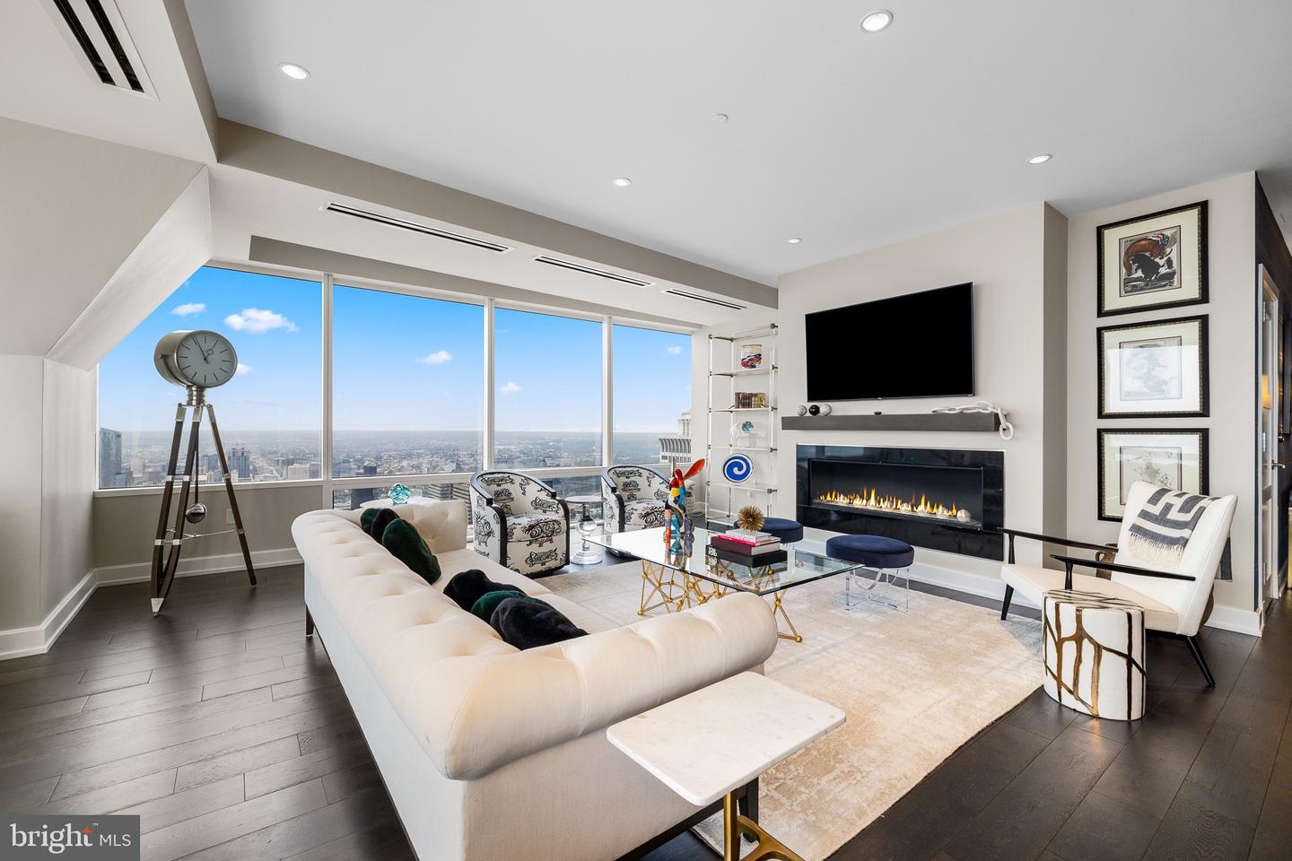 50 S 16TH ST #5501