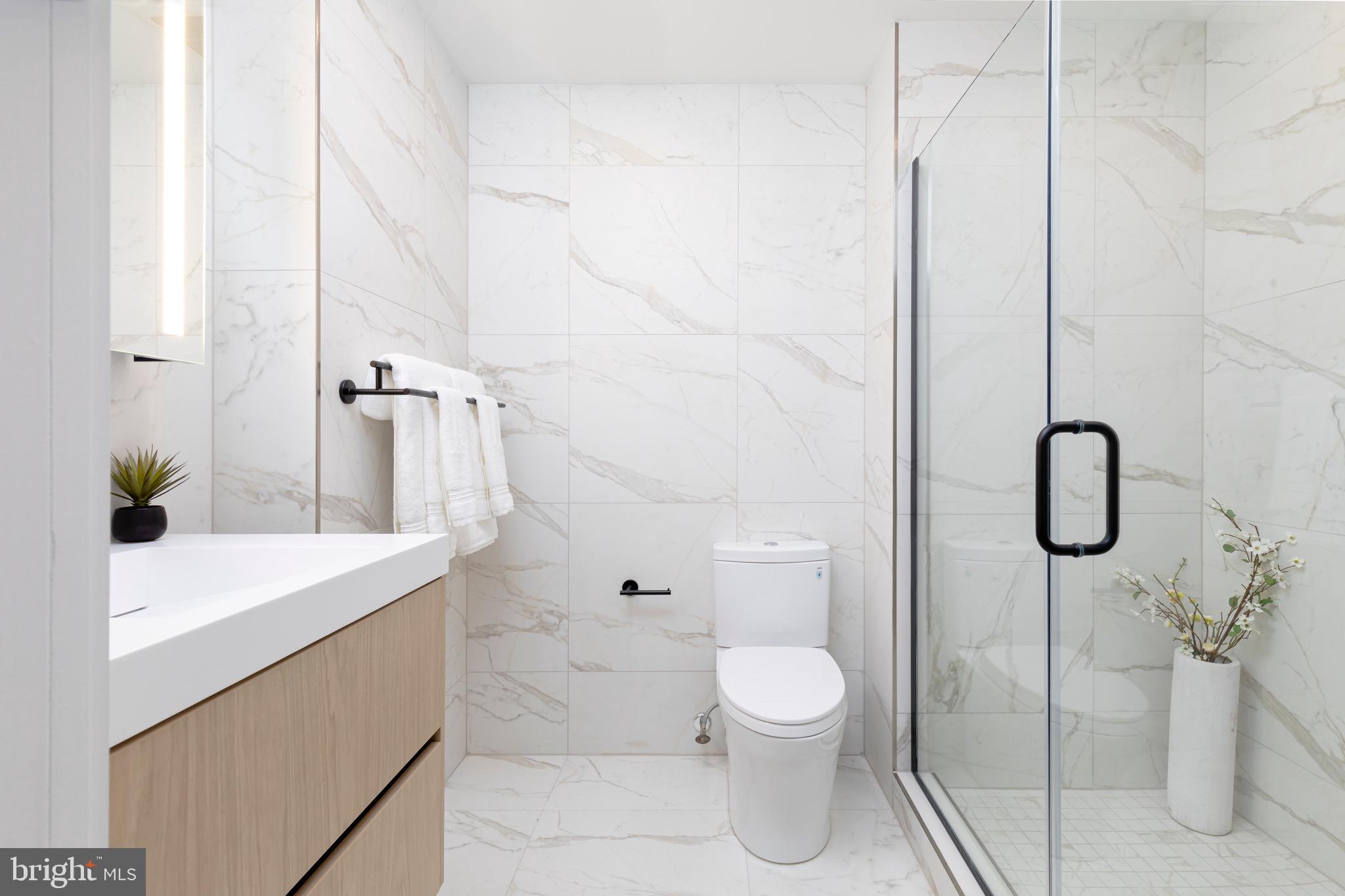 1099 GERMANTOWN AVE #M116