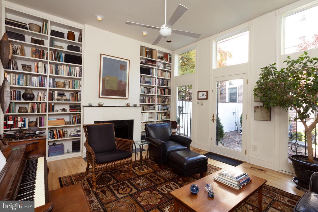 430 S 5TH STREET S