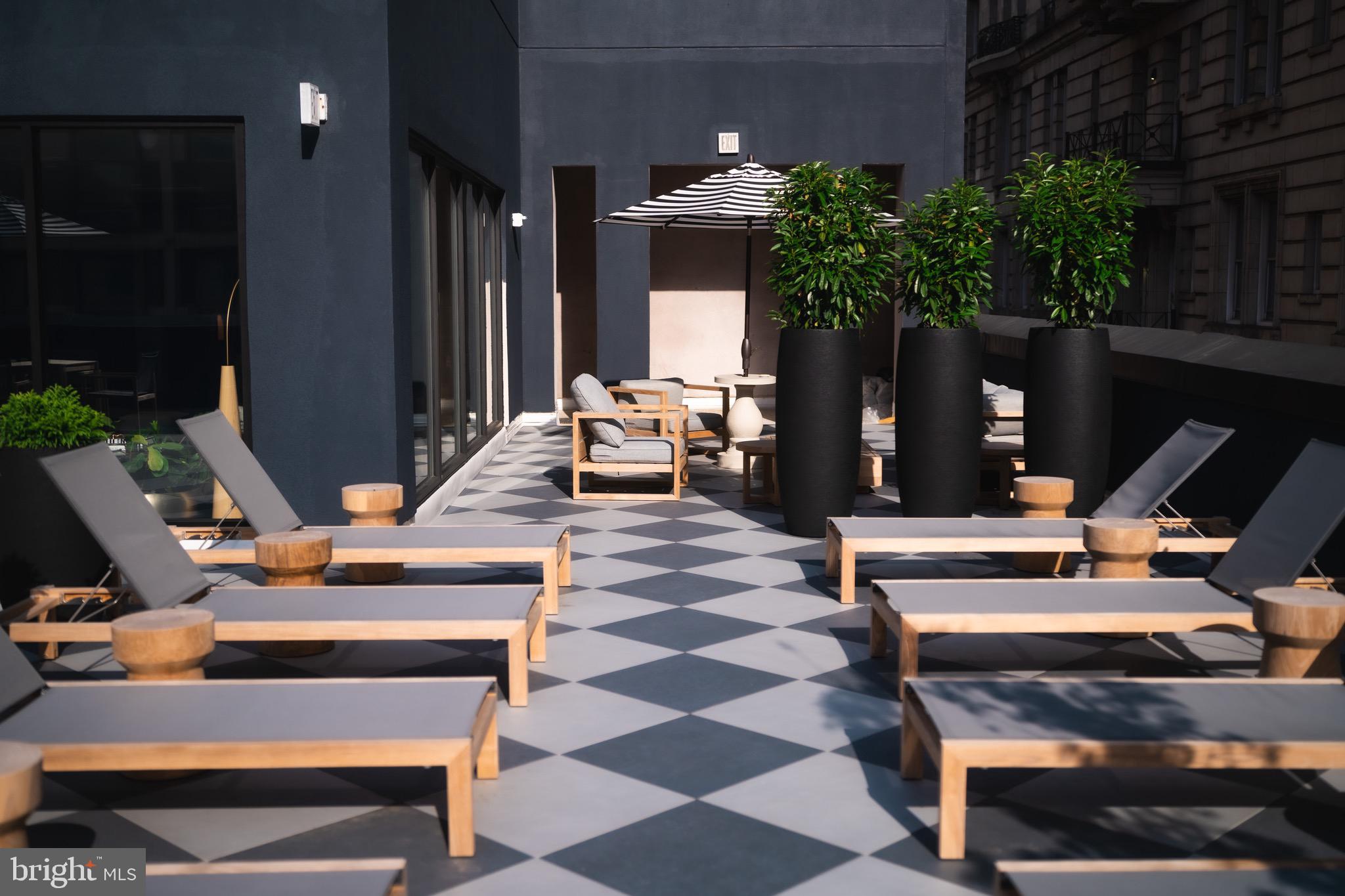 200 S BROAD STREET 424