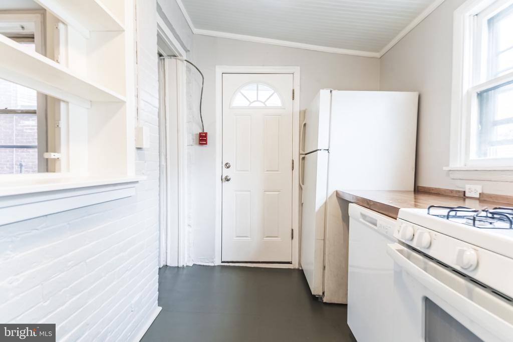 876 N 23RD STREET FLOOR #1