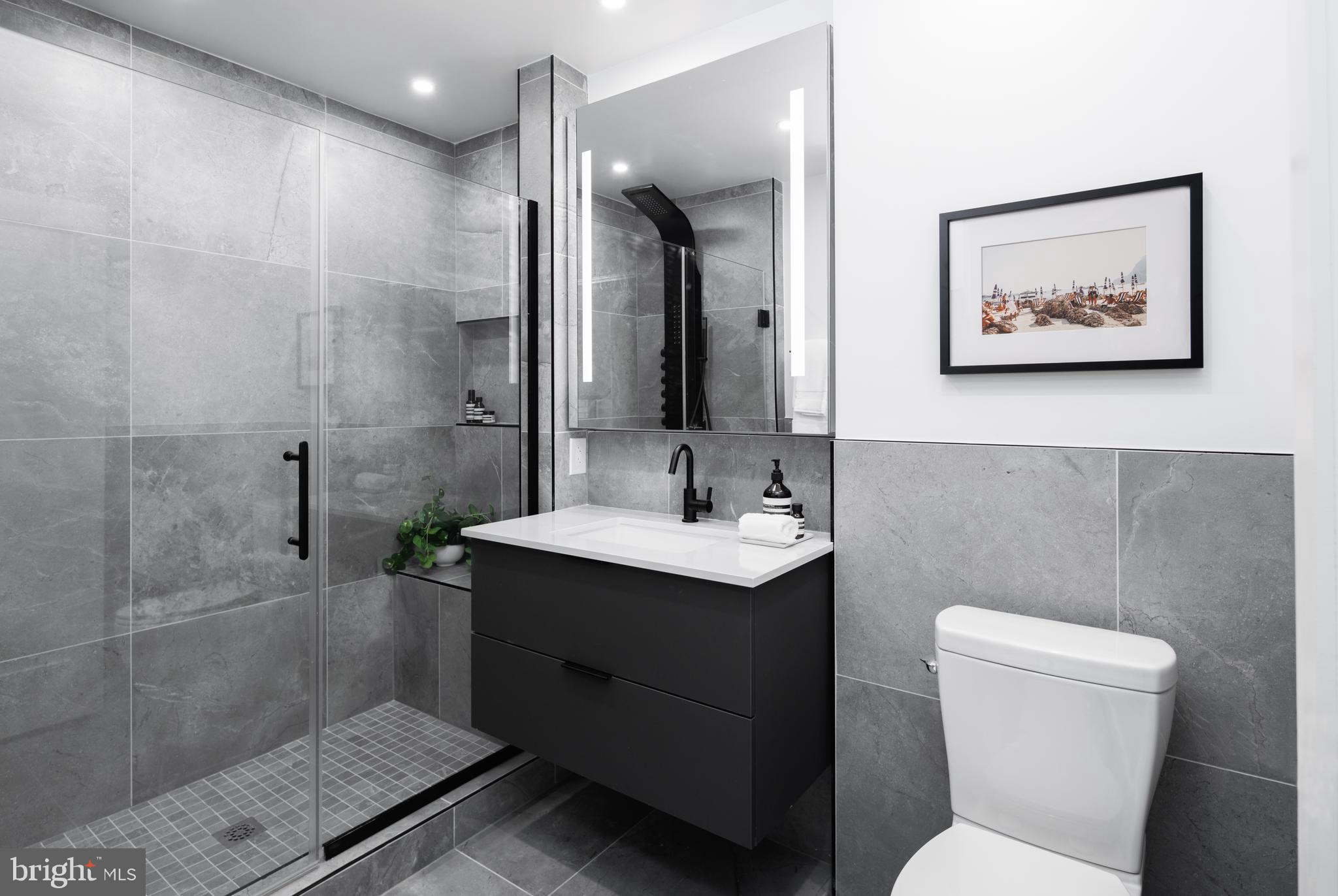 1099 GERMANTOWN AVE D