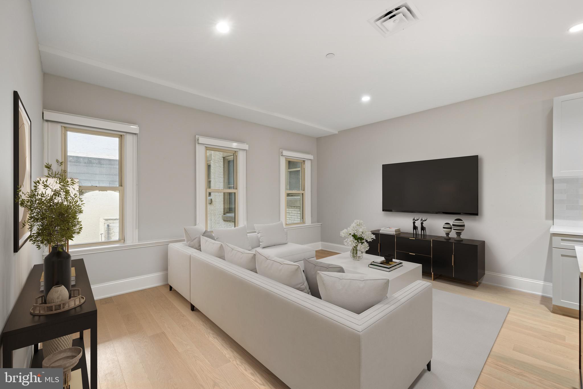 200 S BROAD STREET 1015