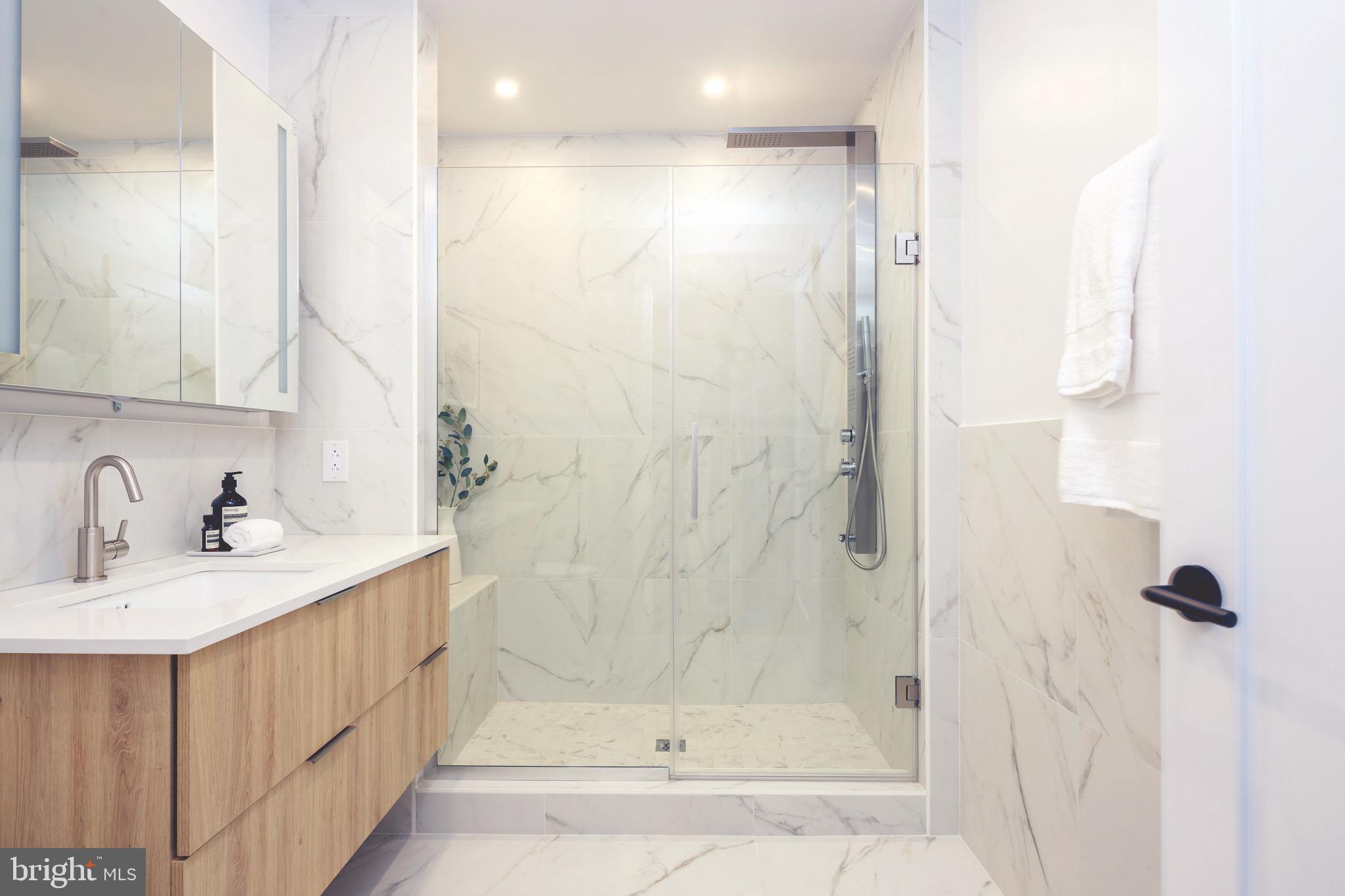 1099 GERMANTOWN AVE AH