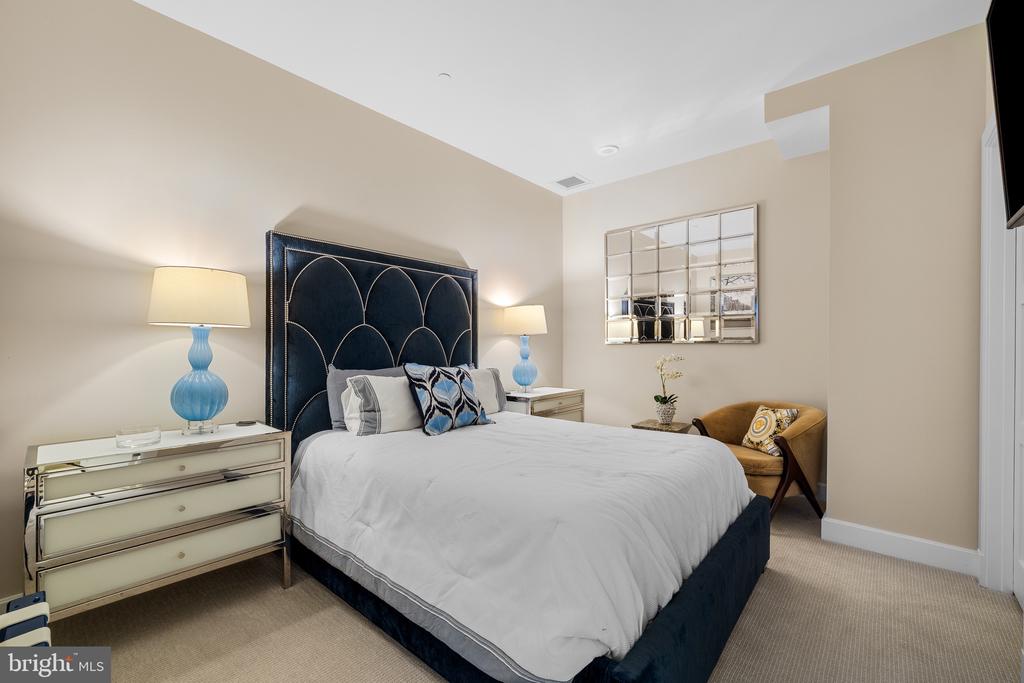 50 S 16TH STREET 5501