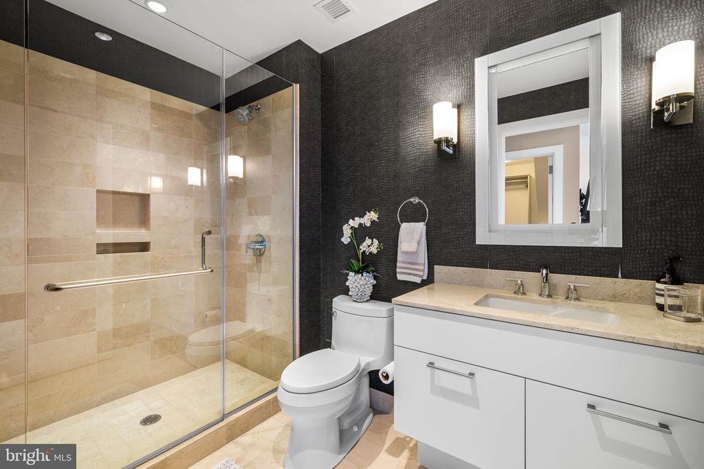 50 S 16TH STREET 5501
