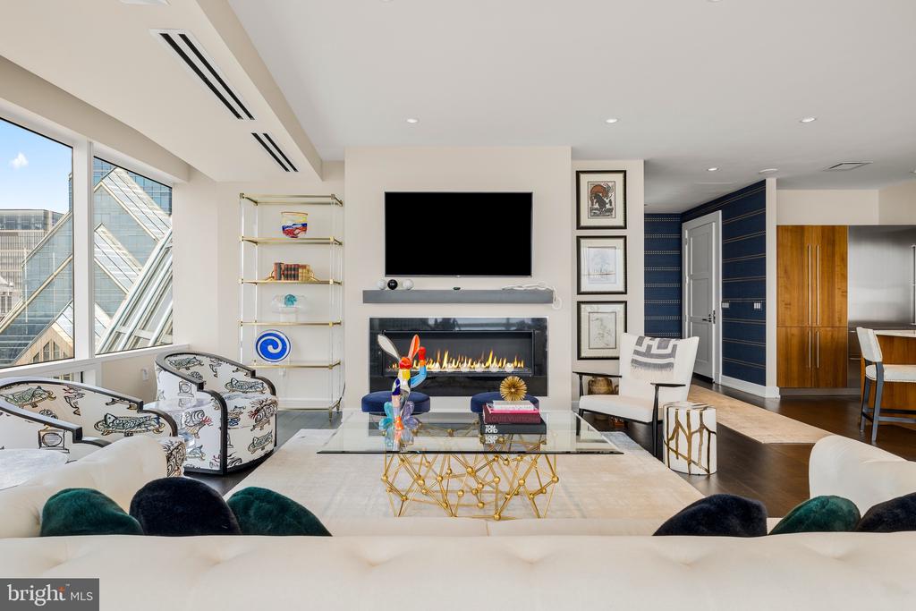 50 S 16TH STREET 5501