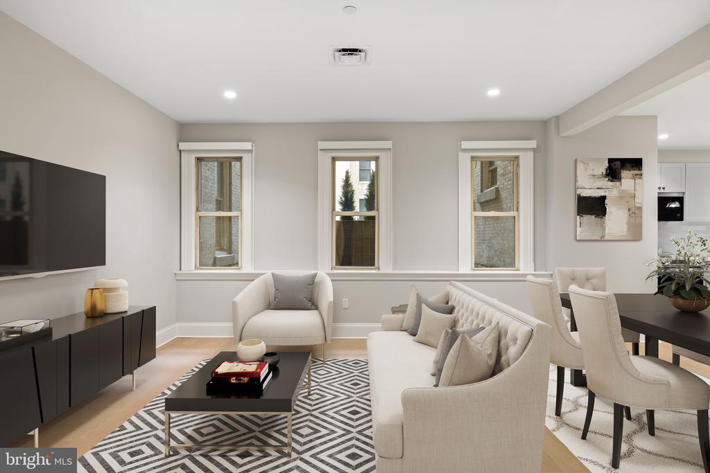 200 S BROAD STREET Unit: 815