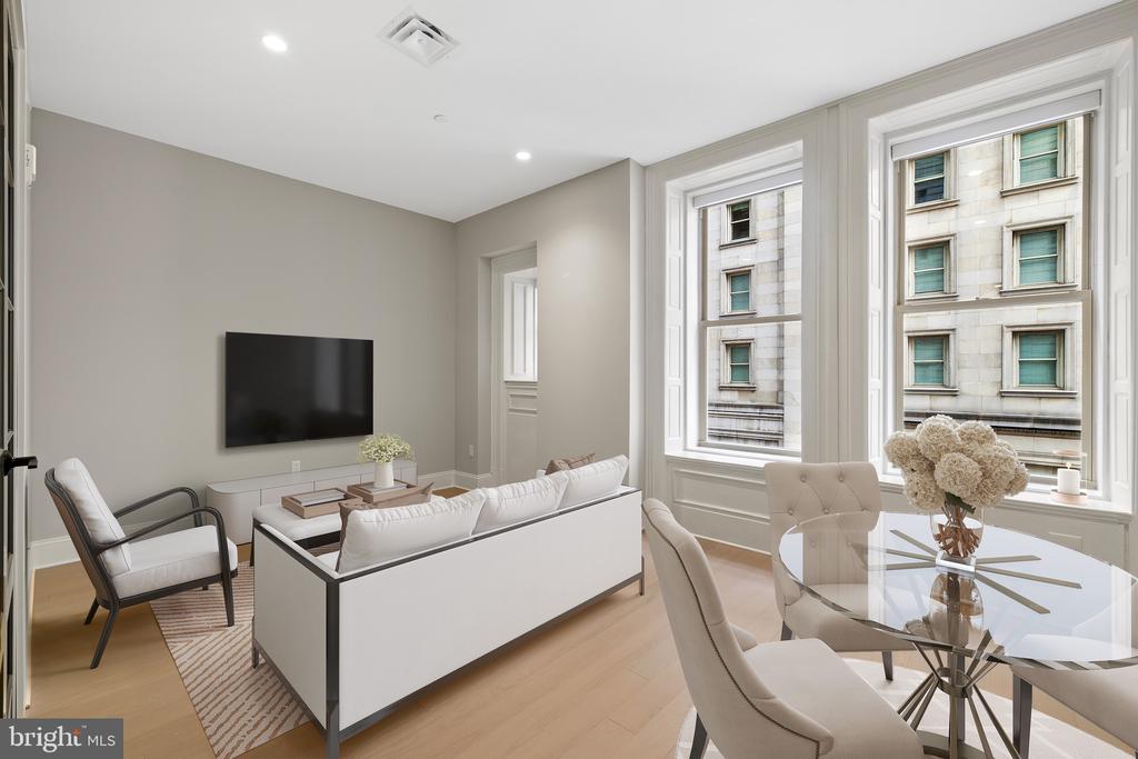 200 S BROAD STREET Unit: 815