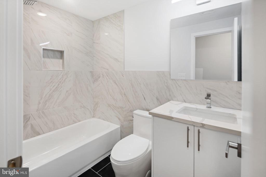 1932 N 6TH STREET Unit: 3