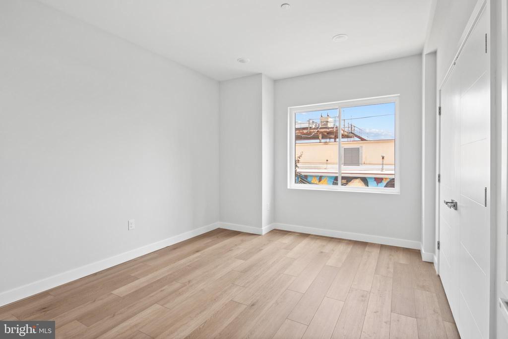 1932 N 6TH STREET Unit: 3