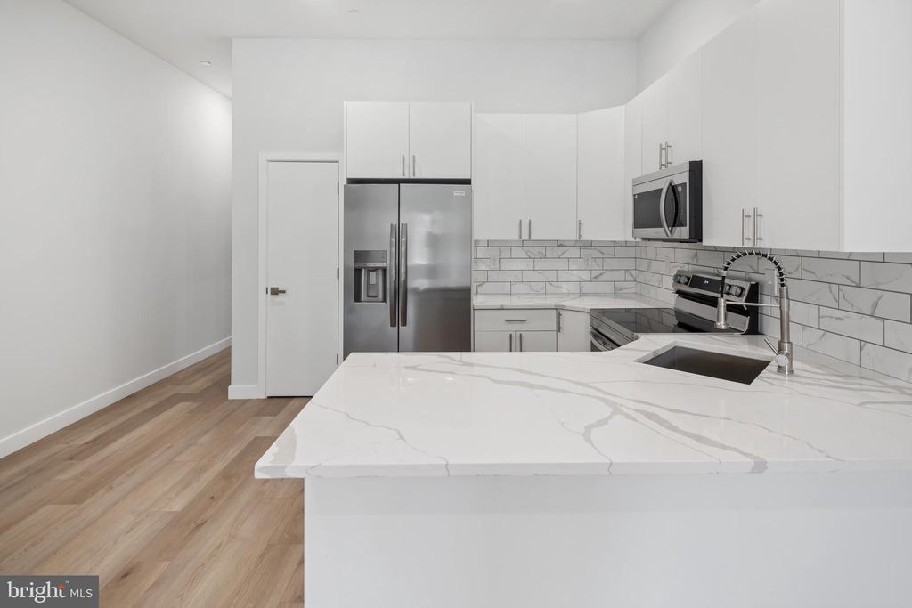 1932 N 6TH STREET Unit: 3