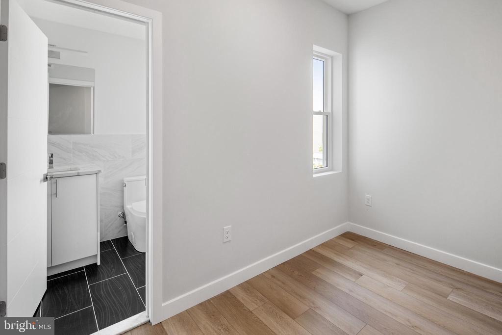 1932 N 6TH STREET Unit: 3