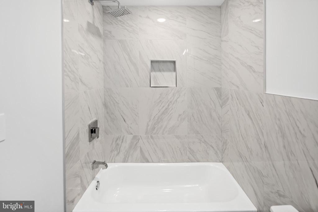 1932 N 6TH STREET Unit: 3