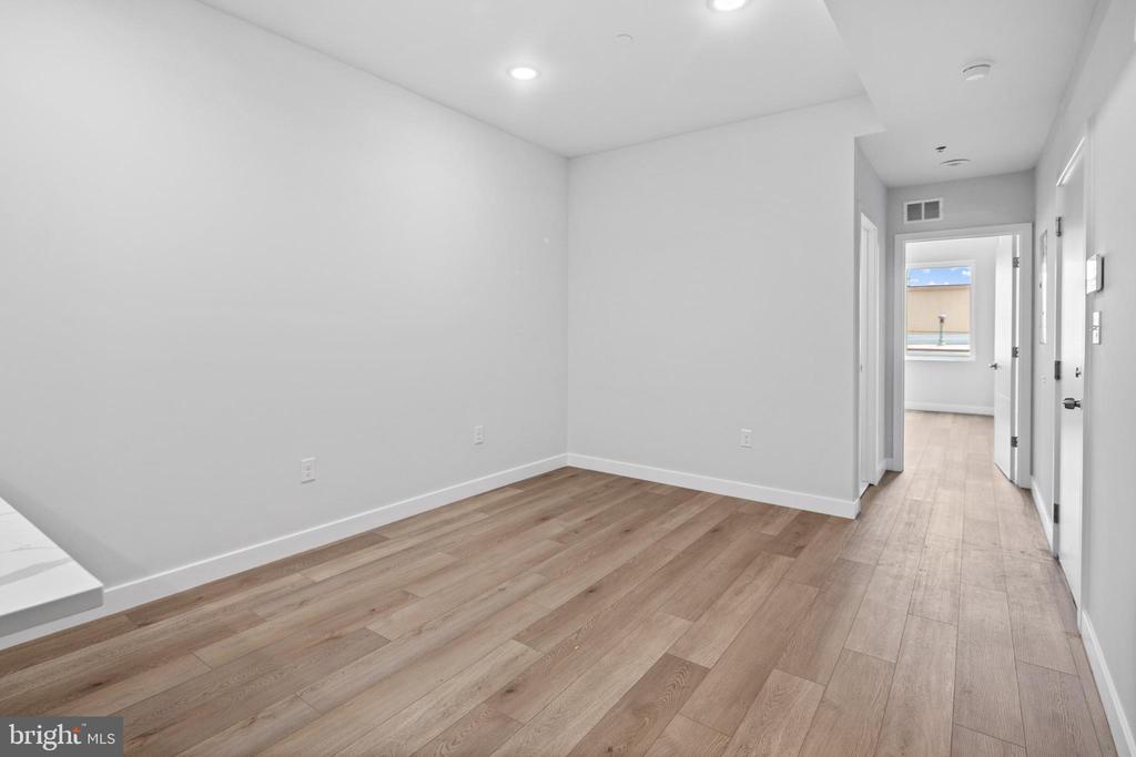 1932 N 6TH STREET Unit: 3