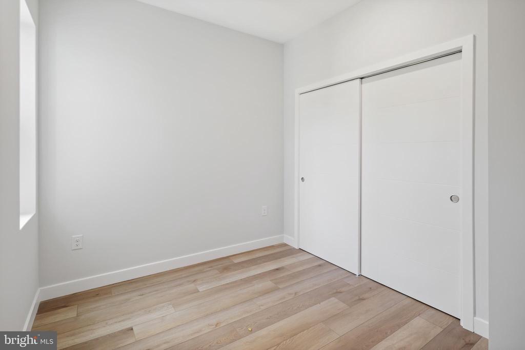 1932 N 6TH STREET Unit: 3