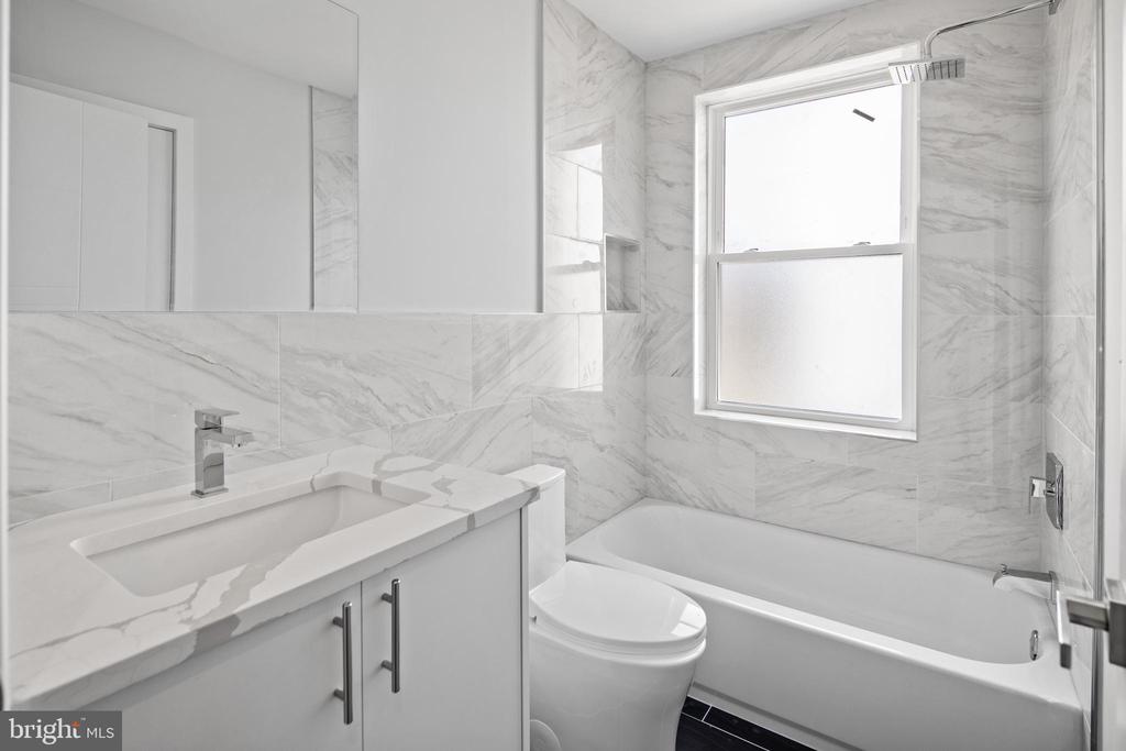 1932 N 6TH STREET Unit: 3