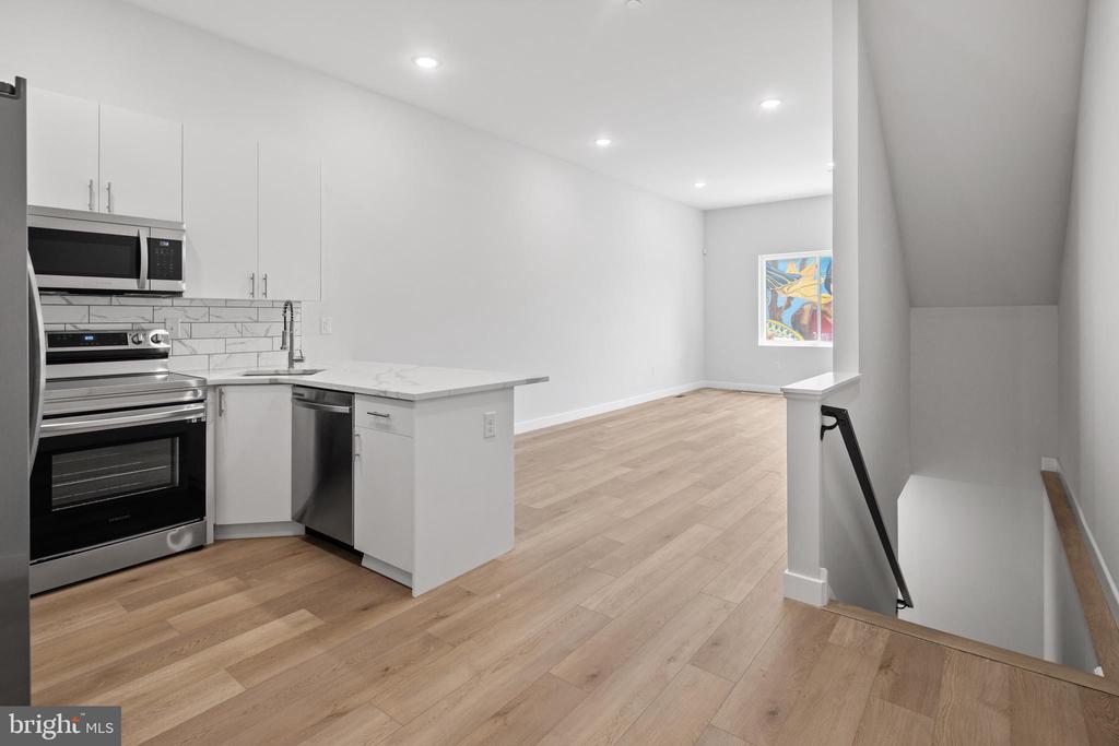 1932 N 6TH STREET Unit: 3