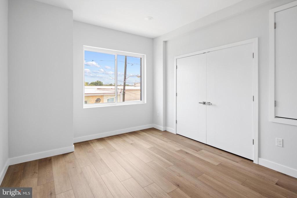 1932 N 6TH STREET Unit: 3