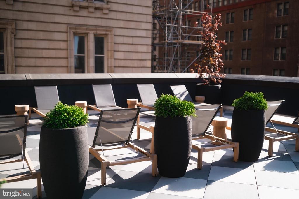 200 S BROAD STREET Unit: 1003