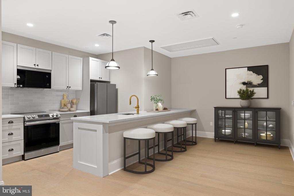 200 S BROAD STREET Unit: 1003