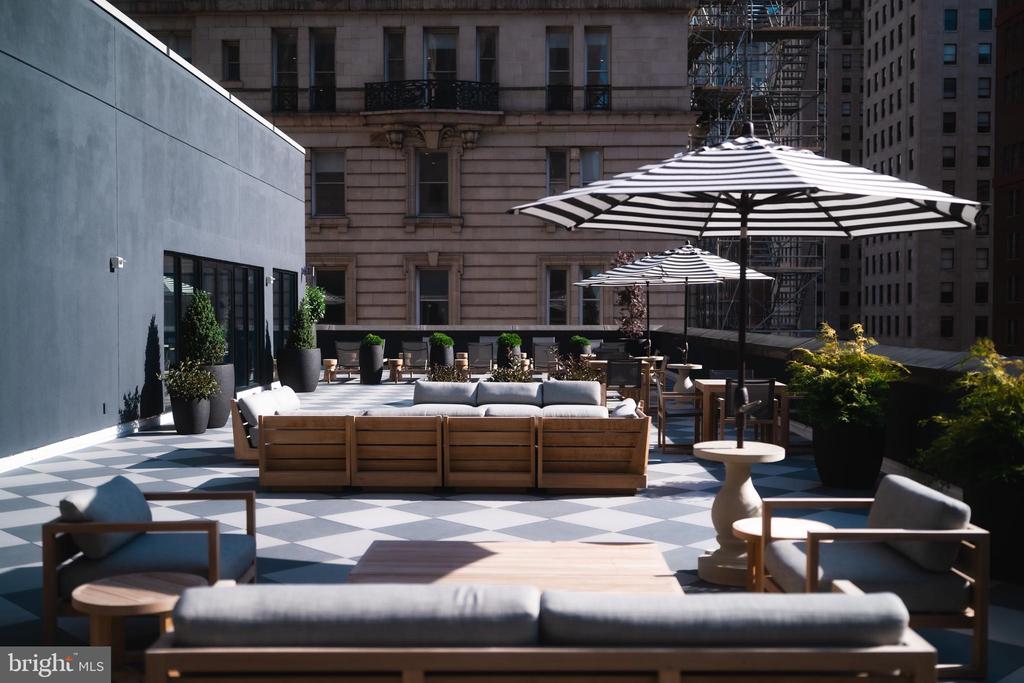 200 S BROAD STREET Unit: 1003