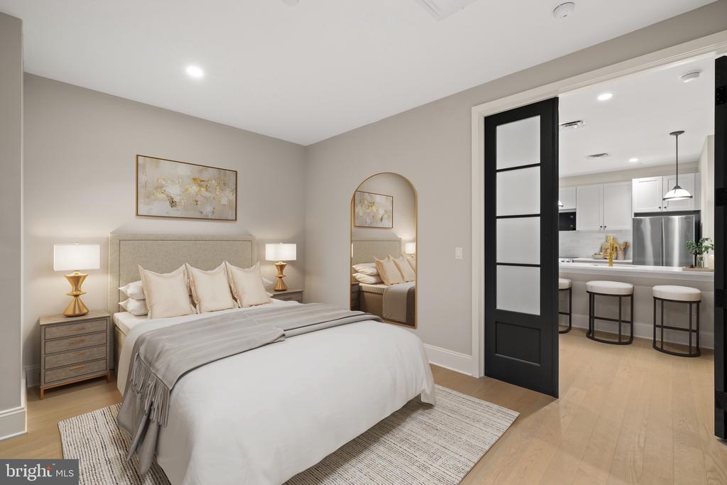 200 S BROAD STREET Unit: 325