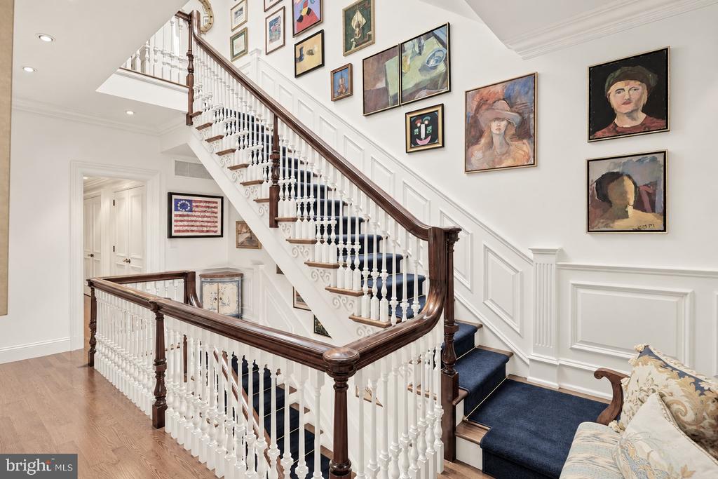 2015 DELANCEY PLACE