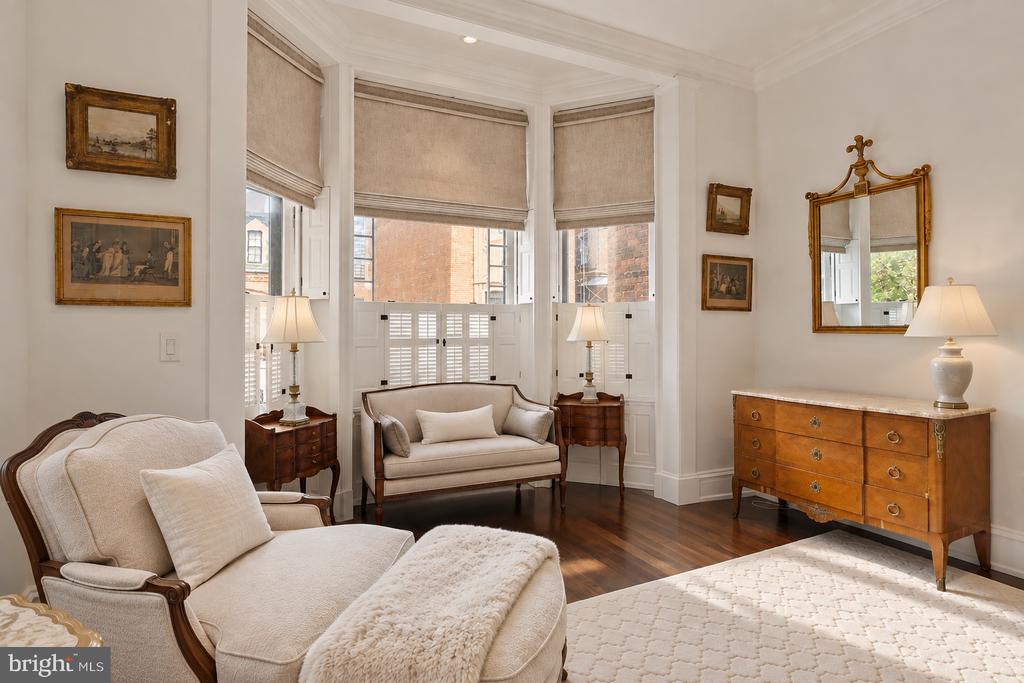 2015 DELANCEY PLACE
