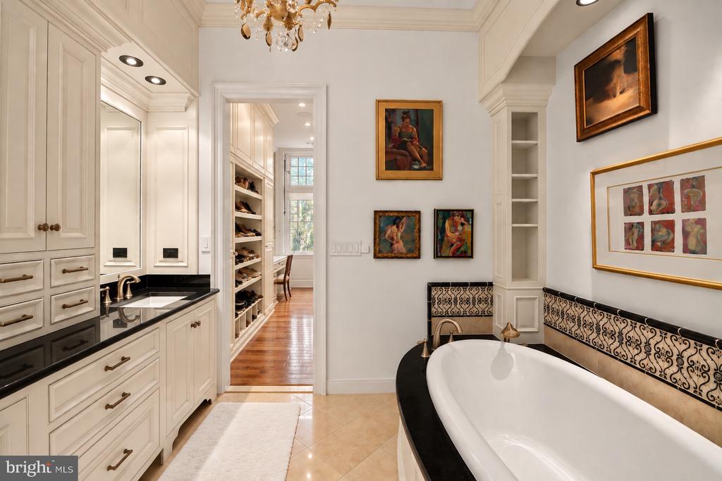 2015 DELANCEY PLACE