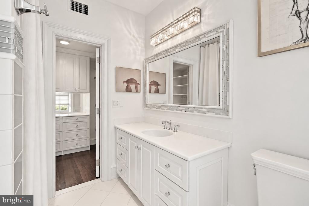 2015 DELANCEY PLACE