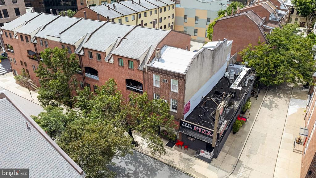114 N 21ST