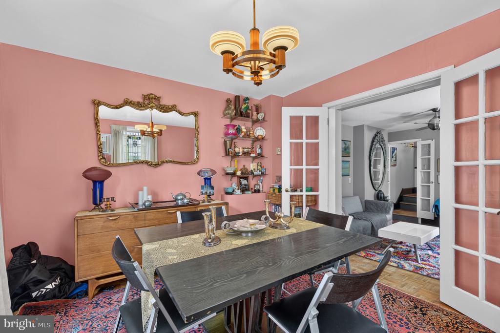 114 N 21ST