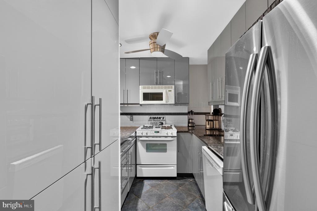 114 N 21ST