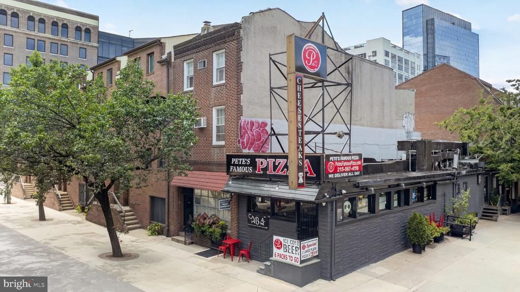 114 N 21ST