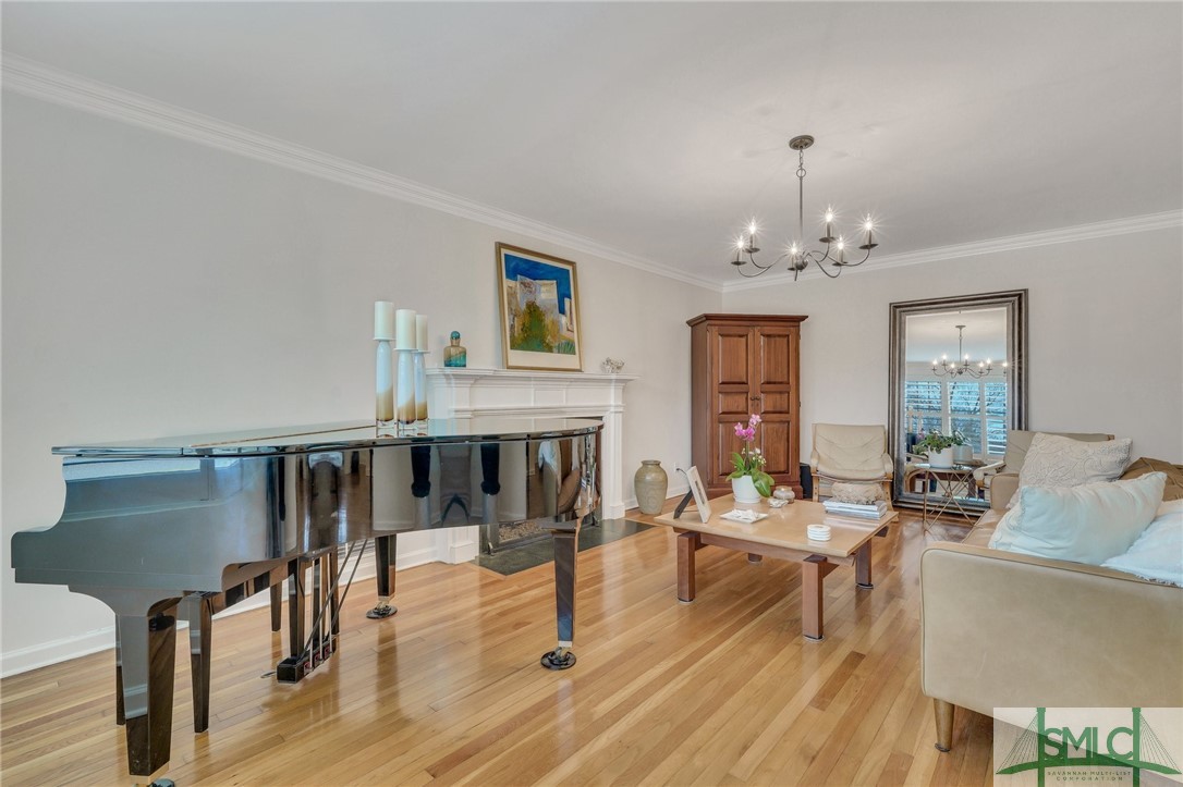 6 E 53rd Street