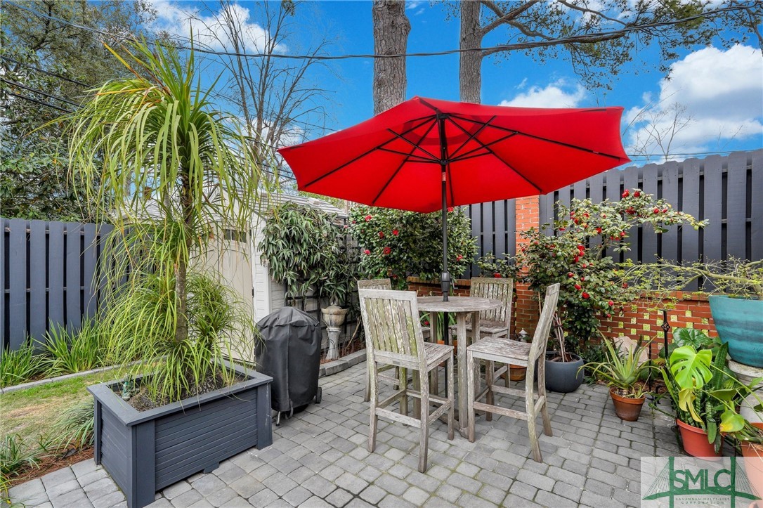 6 E 53rd Street