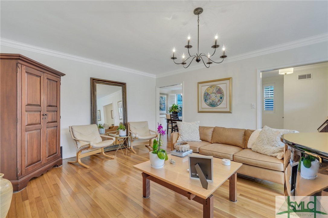 6 E 53rd Street