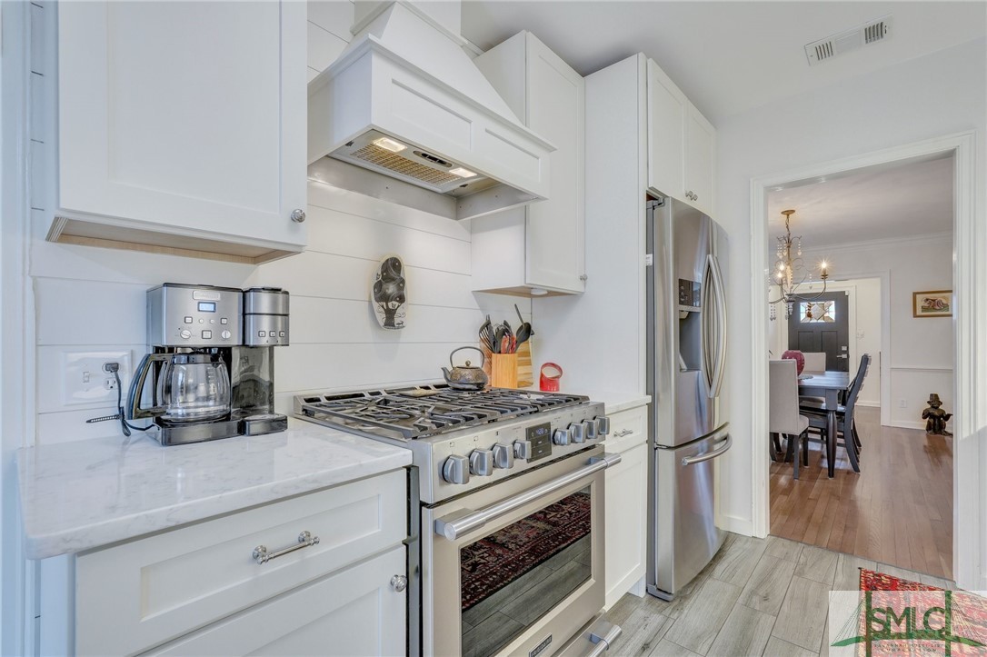 6 E 53rd Street