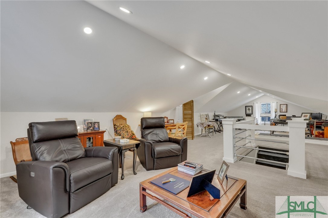 6 E 53rd Street