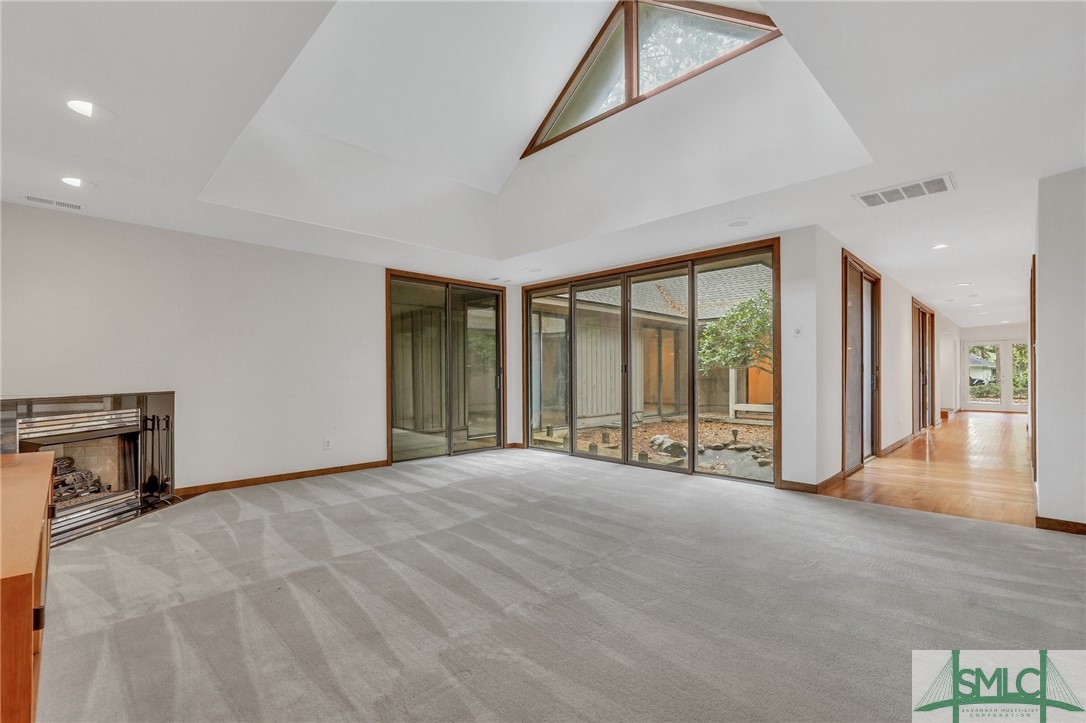 15 Monastery Road W
