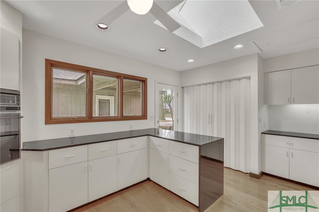 15 Monastery Road W