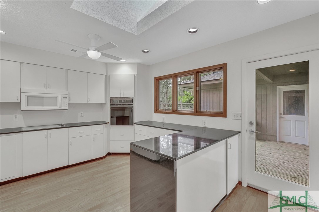 15 Monastery Road W