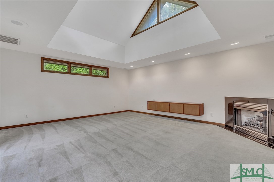15 Monastery Road W