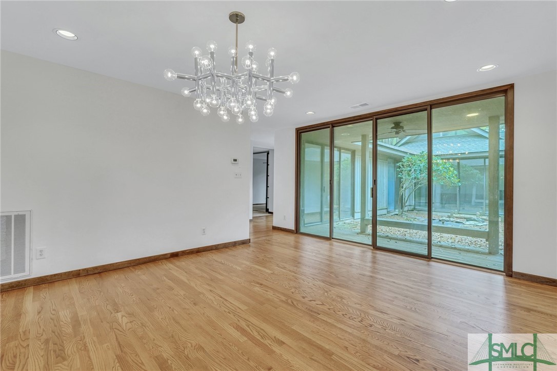15 Monastery Road W